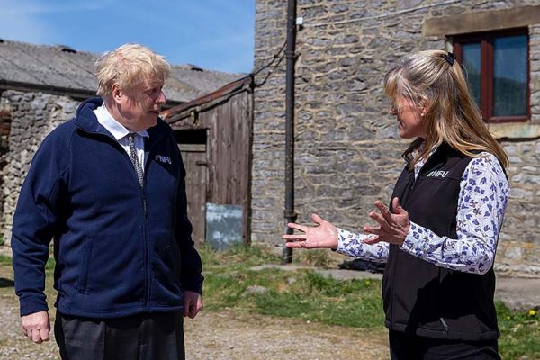 BorisJohnsonandMinetteBattersonfarm